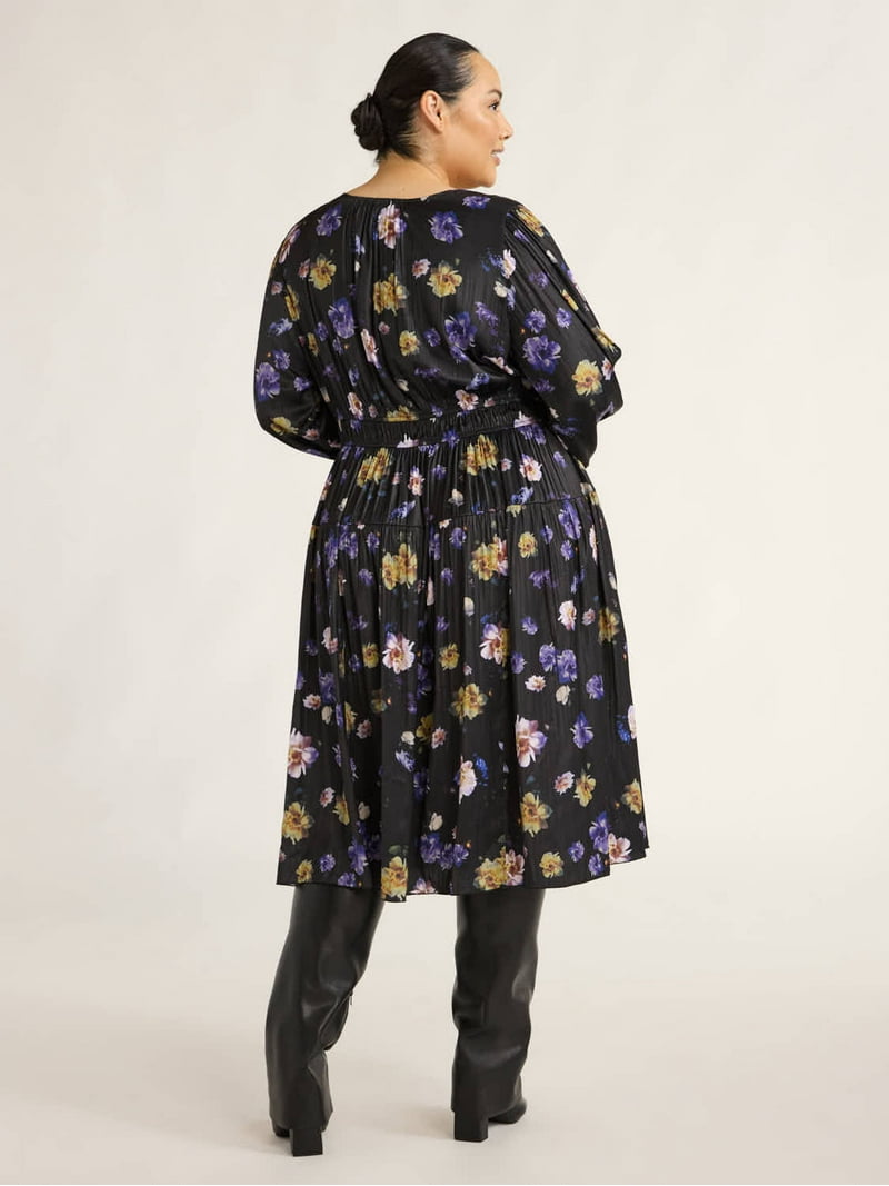 plisse midi dress ASTR The Label | Blythe Floral in Green Peach Tropical and chic design. Metallic Gold Multi Abstract Dolman