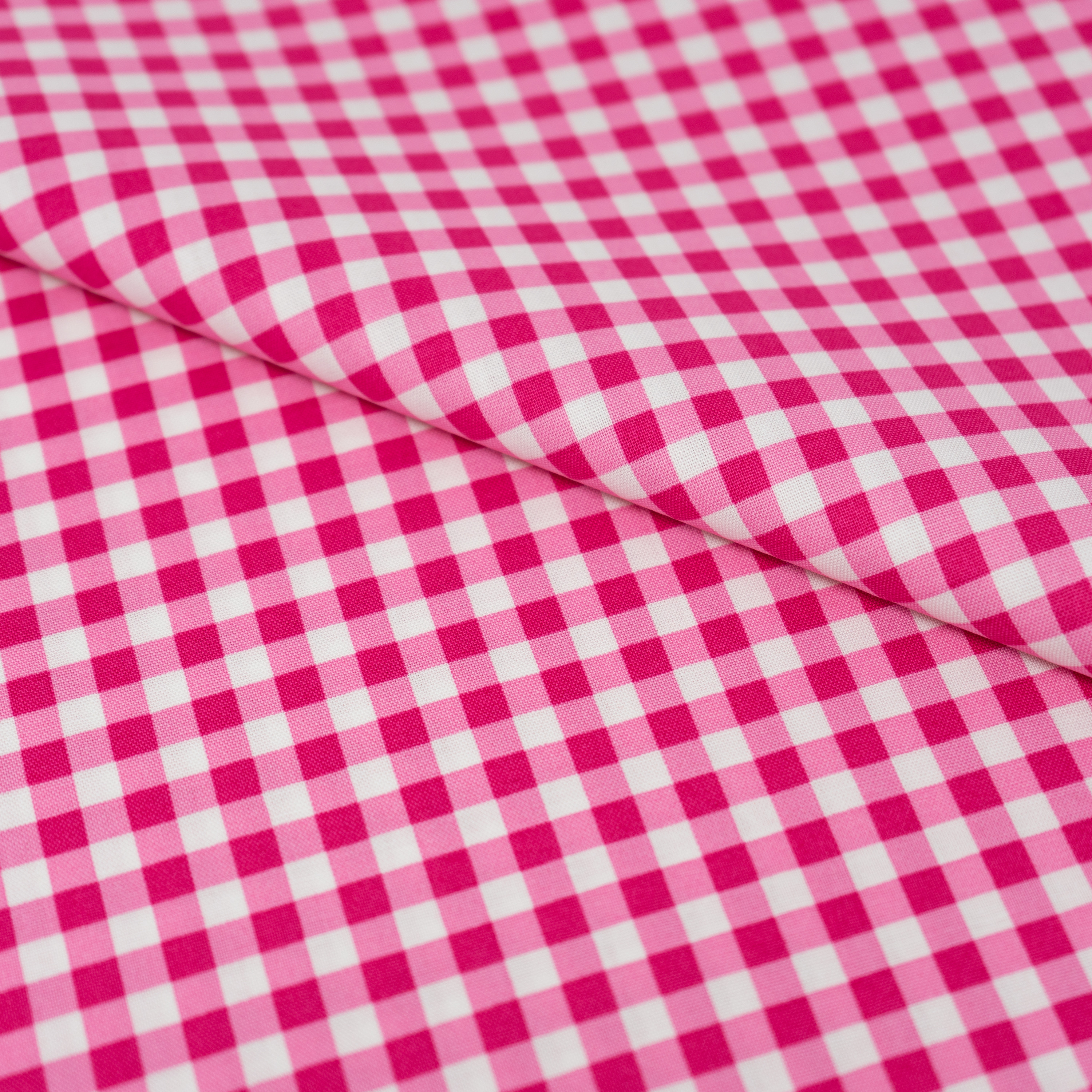 Singer Fabrics, 100% Cotton Print, Craft Quilting, 44 Inch, Red Gingham Check, 5 Yard Precut