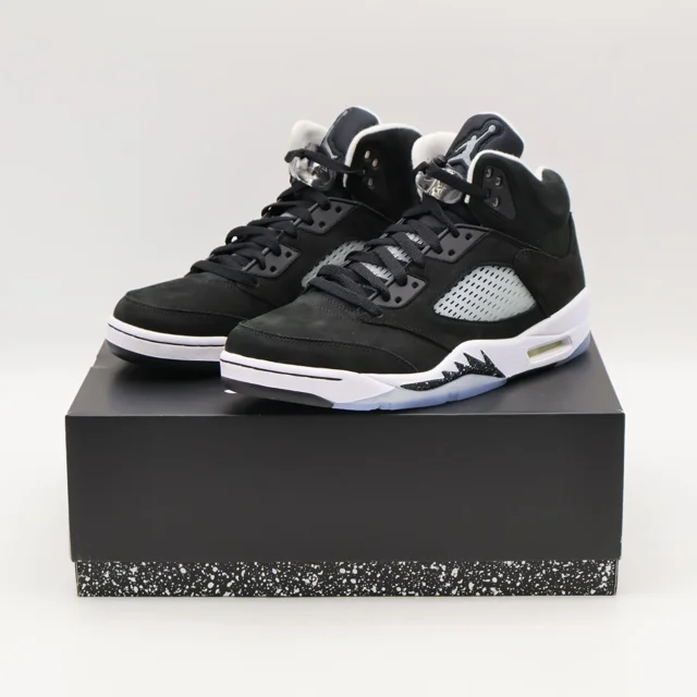 CT4838-011 N I-K-E A i r-Jor-dan 5 Retro Oreo Moonlight Black White Cool Grey Gray