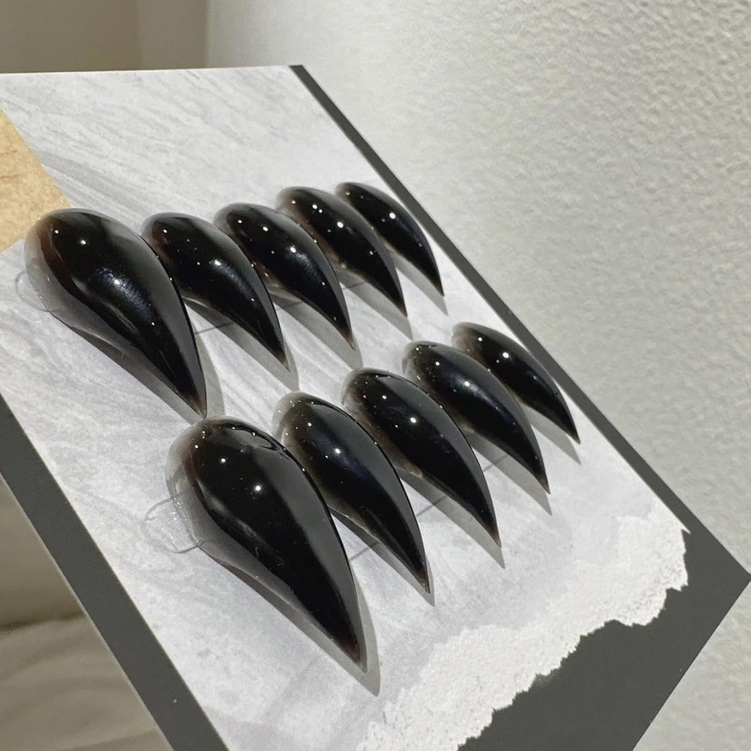 Halloween Press on Nails Black Short Glossy Curved Stiletto Handmade Design Stick on Nails Thick Fake Nail Dragon Cat Claw Acrylic Glue on Nail