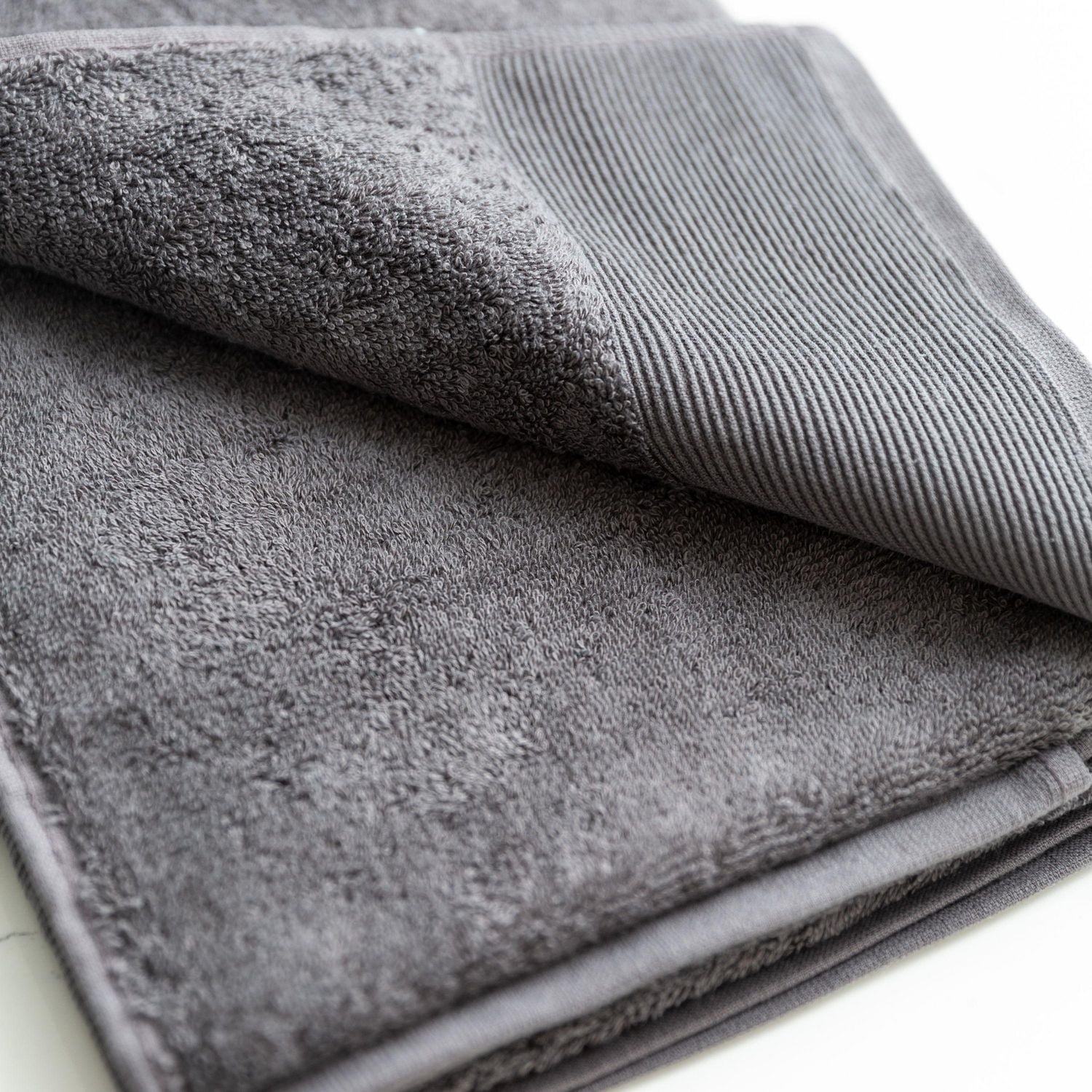 Ensemble de 2 serviettes de bain en coton à torsion zéro 600 GSM Camelot
