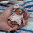 thumbnail image 3 of Minimuñeca Reborn MYREBABY Ellie de silicona para niña, 4,5 cm, 3 of 3