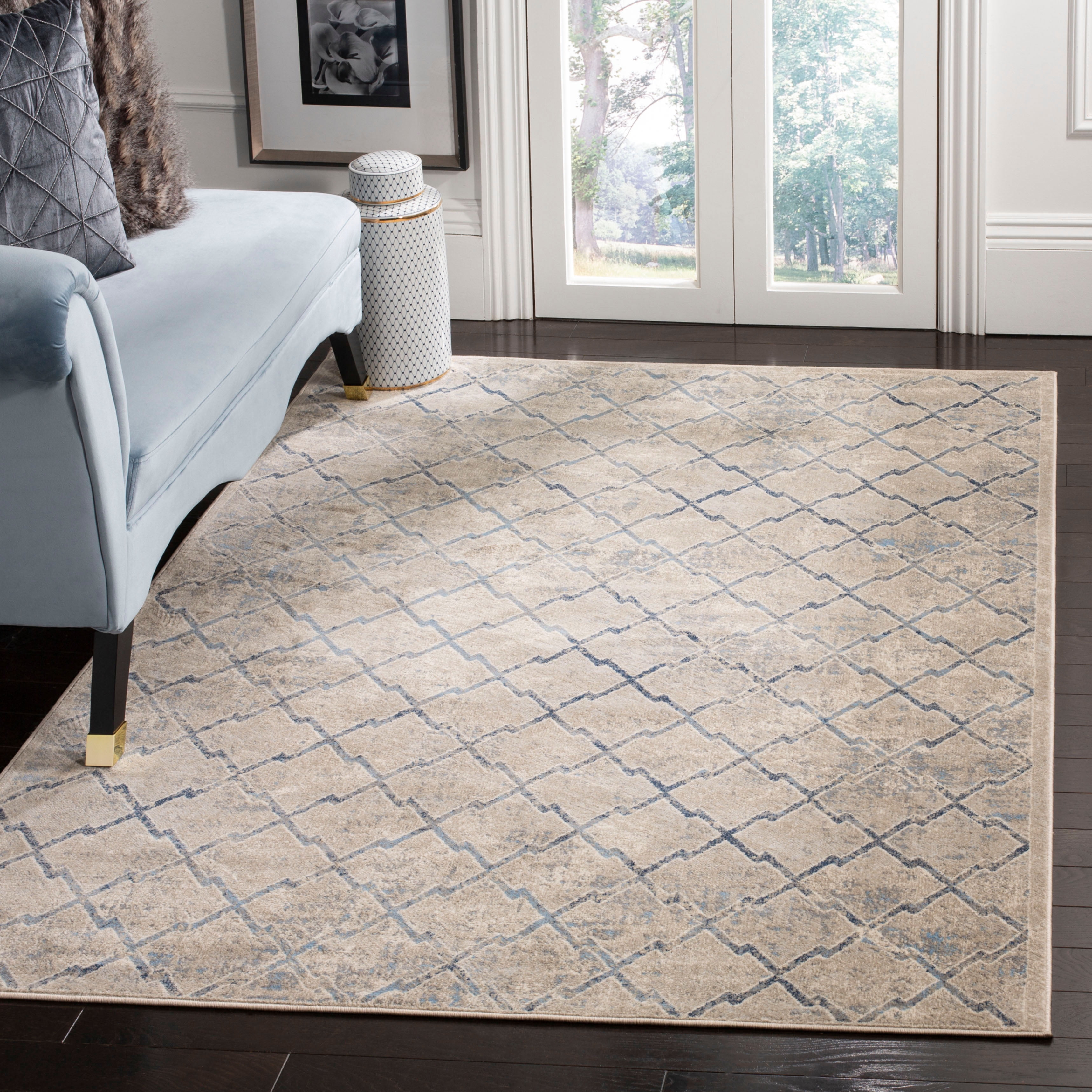 SAFAVIEH Brentwood Celandine Geometric Area Rug, Light Grey/Blue, 5'3" x 7'6"