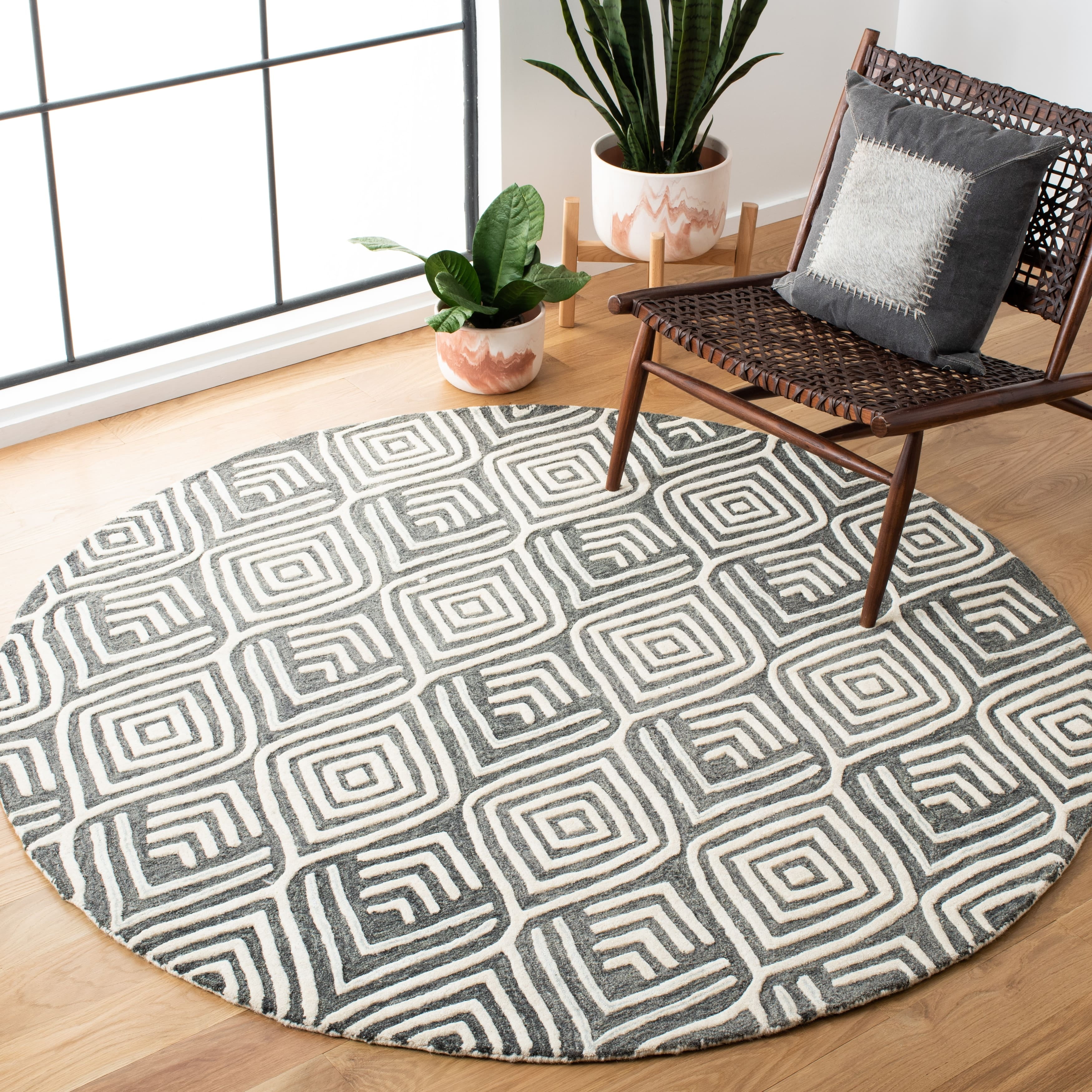 SAFAVIEH Blossom Anthony Trellis Geometric Wool Area Rug, Ivory/Grey, 6' x 6' Square