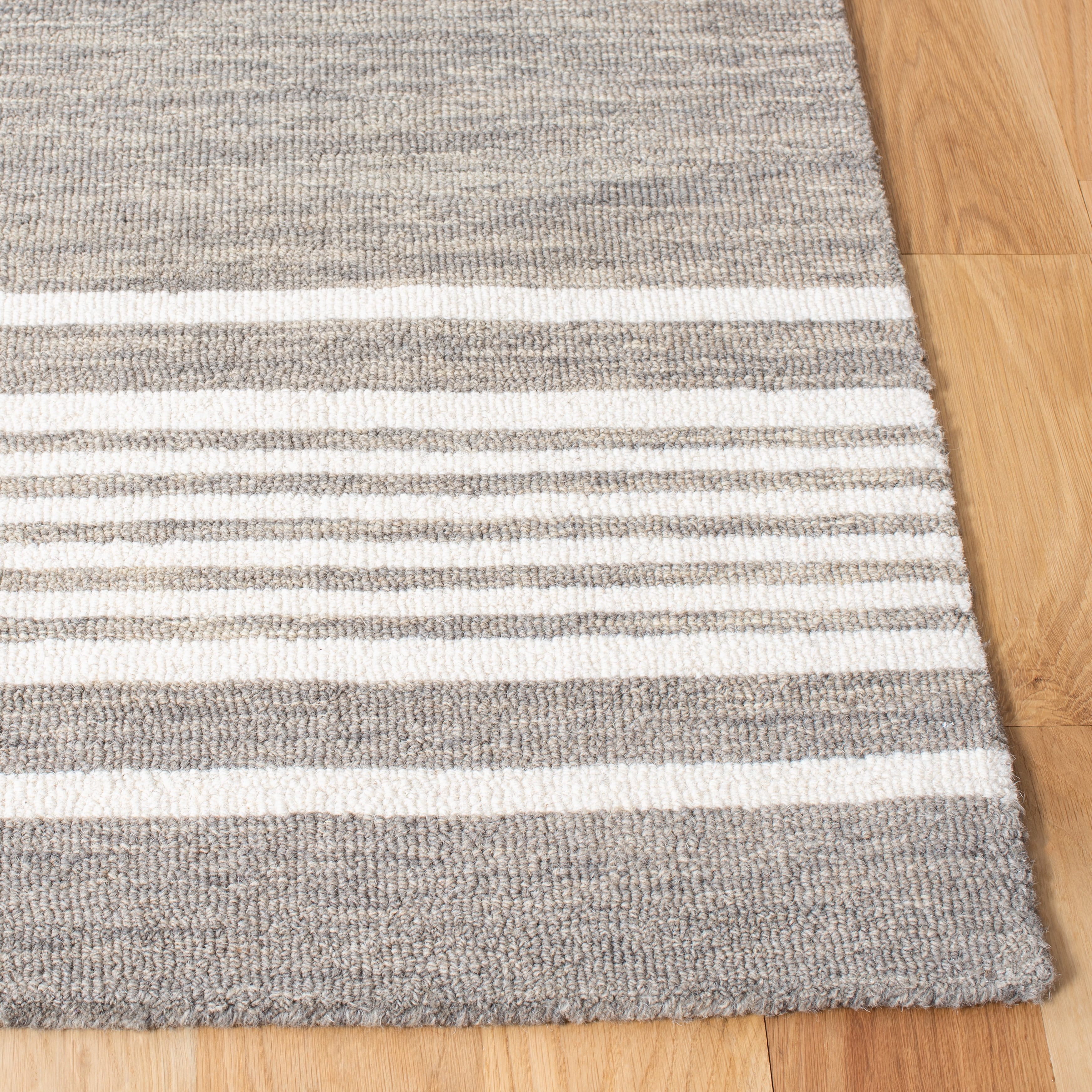SAFAVIEH Metro Gale Striped Area Rug, Charcoal/Ivory, 6' x 9'