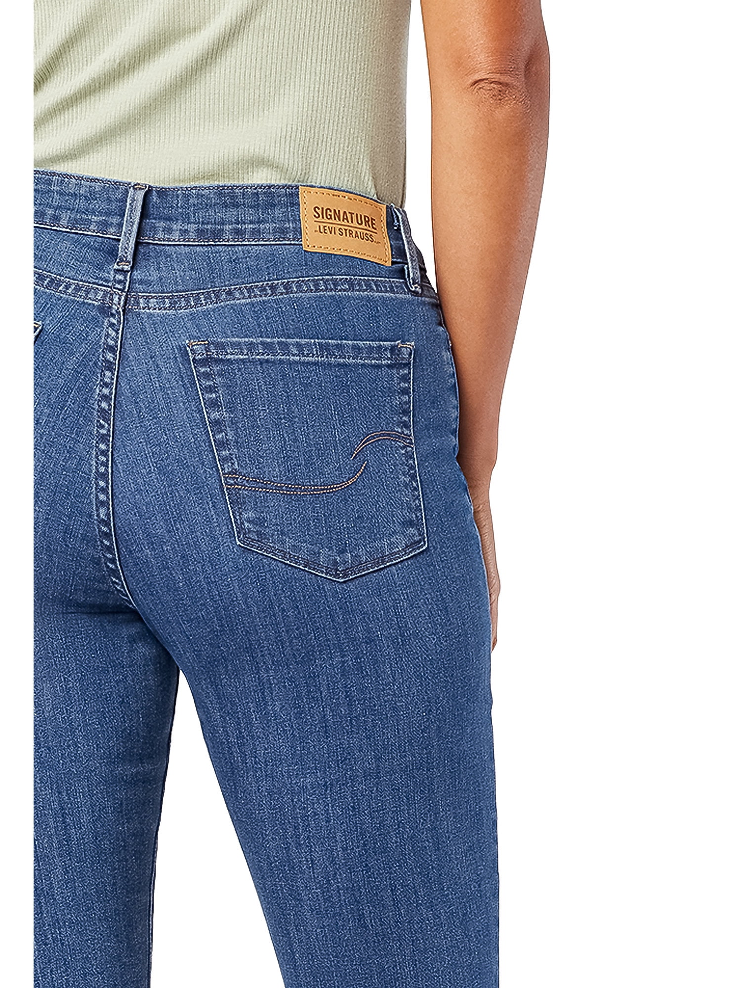 Levi Strauss Signature Women's Mid Rise Capri