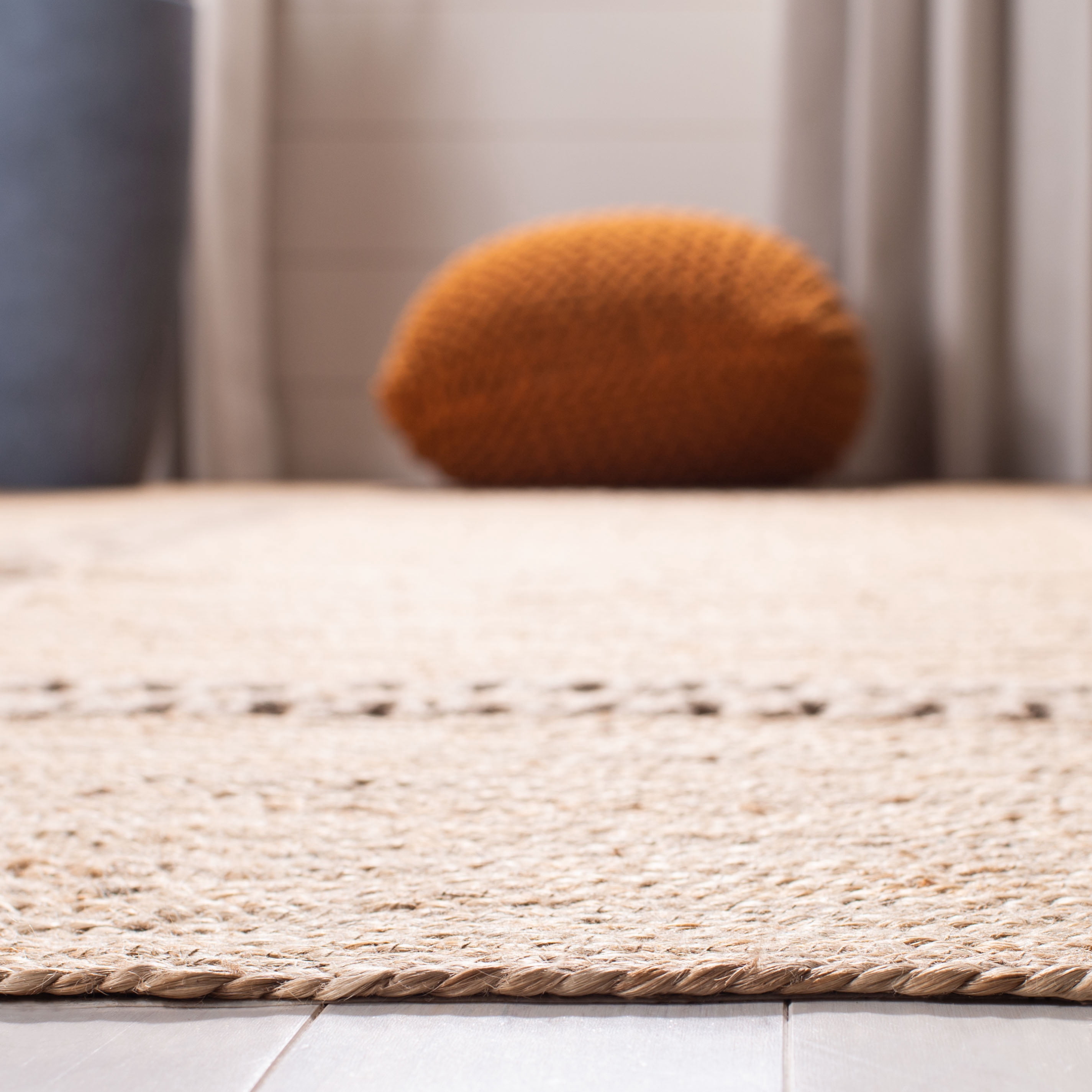 SAFAVIEH Natural Fiber Ladonna Geometric Jute Runner Rug, Beige, 2'6" x 8'