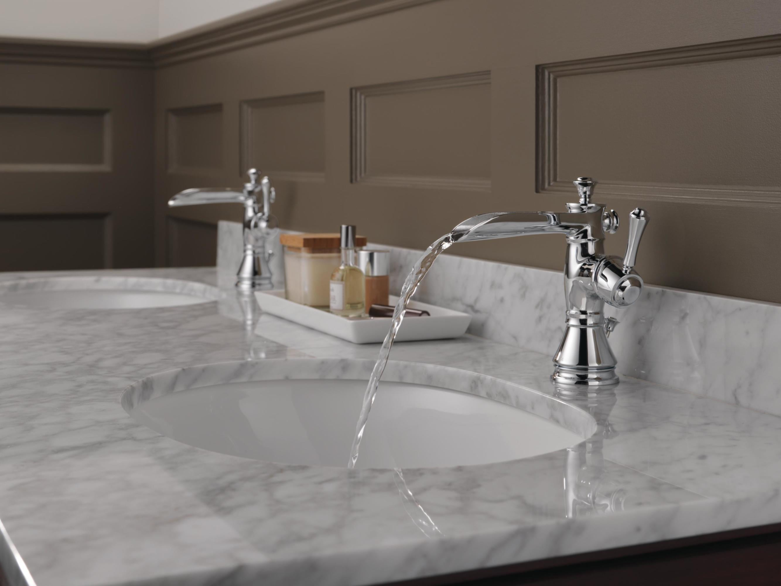 Delta Cassidy Single Handle Channel Spout Bathroom Faucet with Metal Drain Assembly in Polished Nickel 598LF-PNMPU