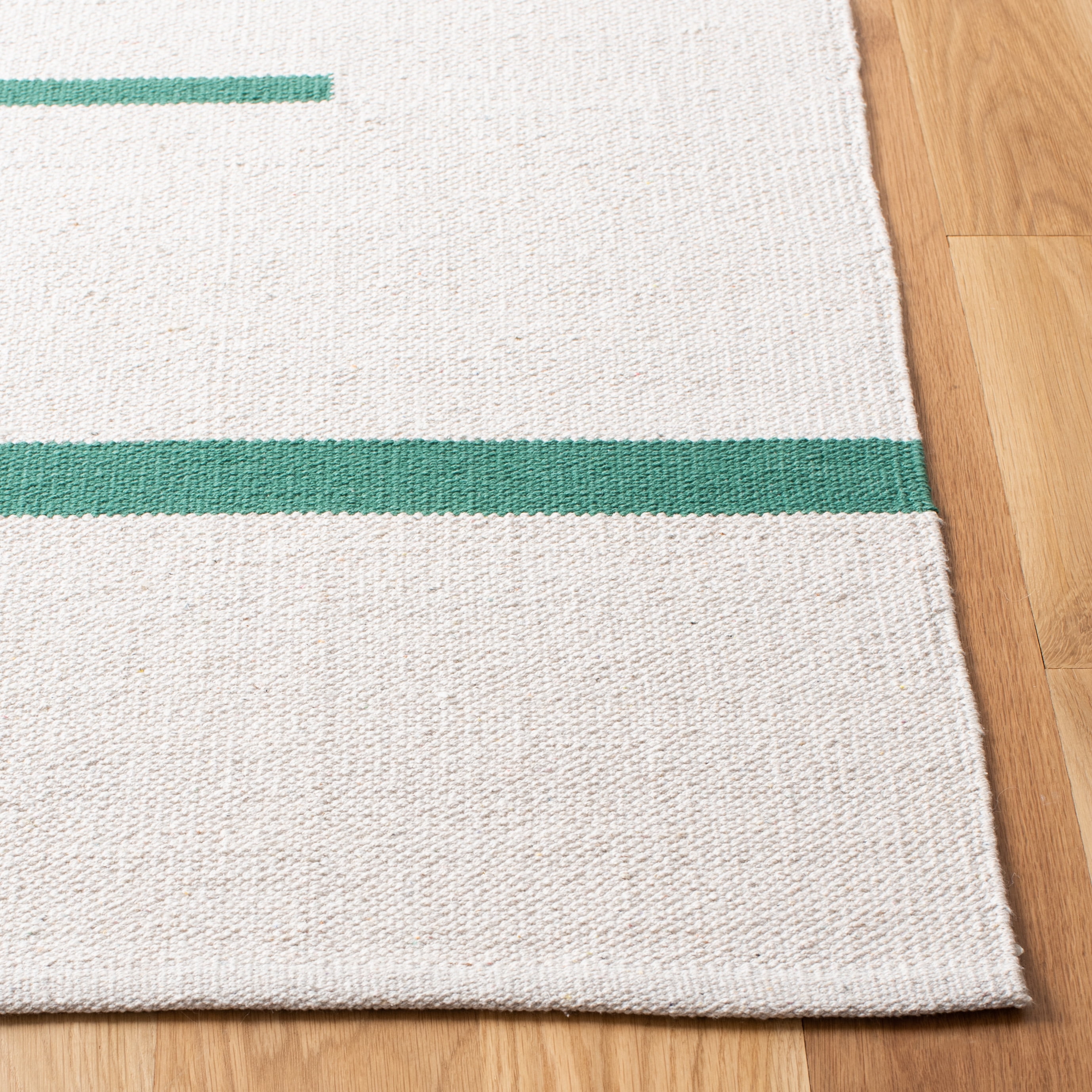 SAFAVIEH Montauk Oswald Geometric Striped Cotton Area Rug, Ivory/Dark Green, 6' x 6' Square