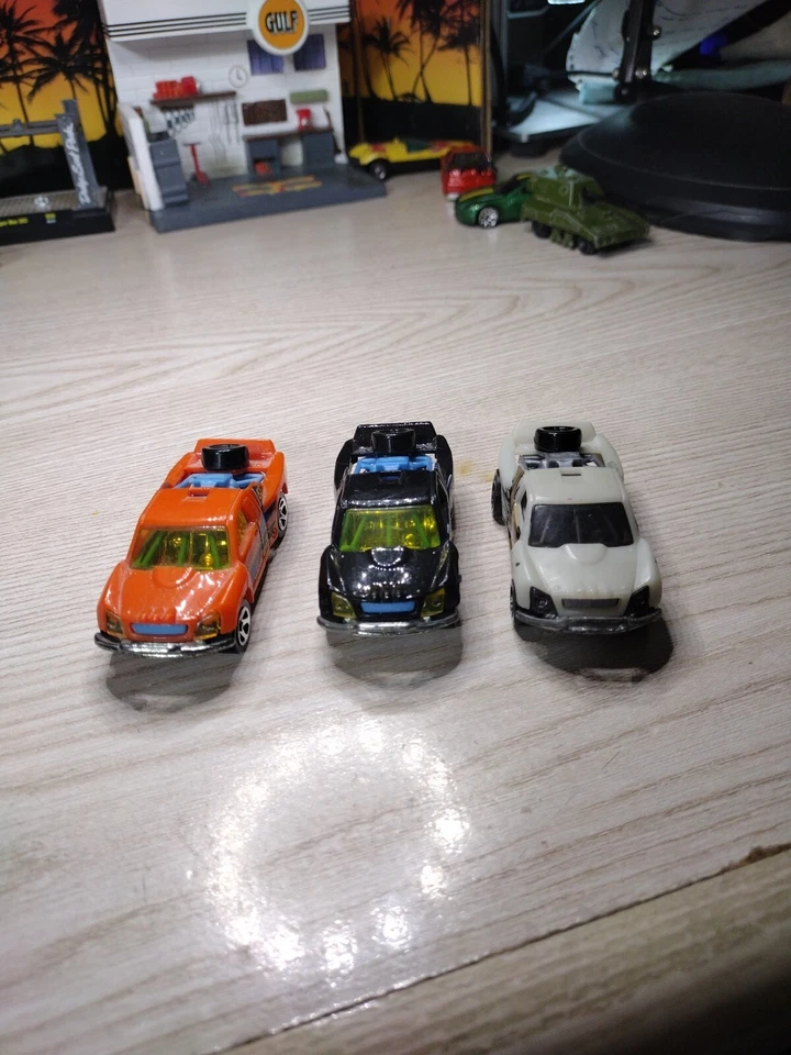 Hot Wheels Off Track 3 Car Lot 1:64 Die Cast Malaysia / Thailand Multi Colors