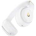 thumbnail image 3 of Beats Audífonos Bluetooth by Dr. Dre Studio3 con Cancelación de Ruido (Blancos), 3 of 6