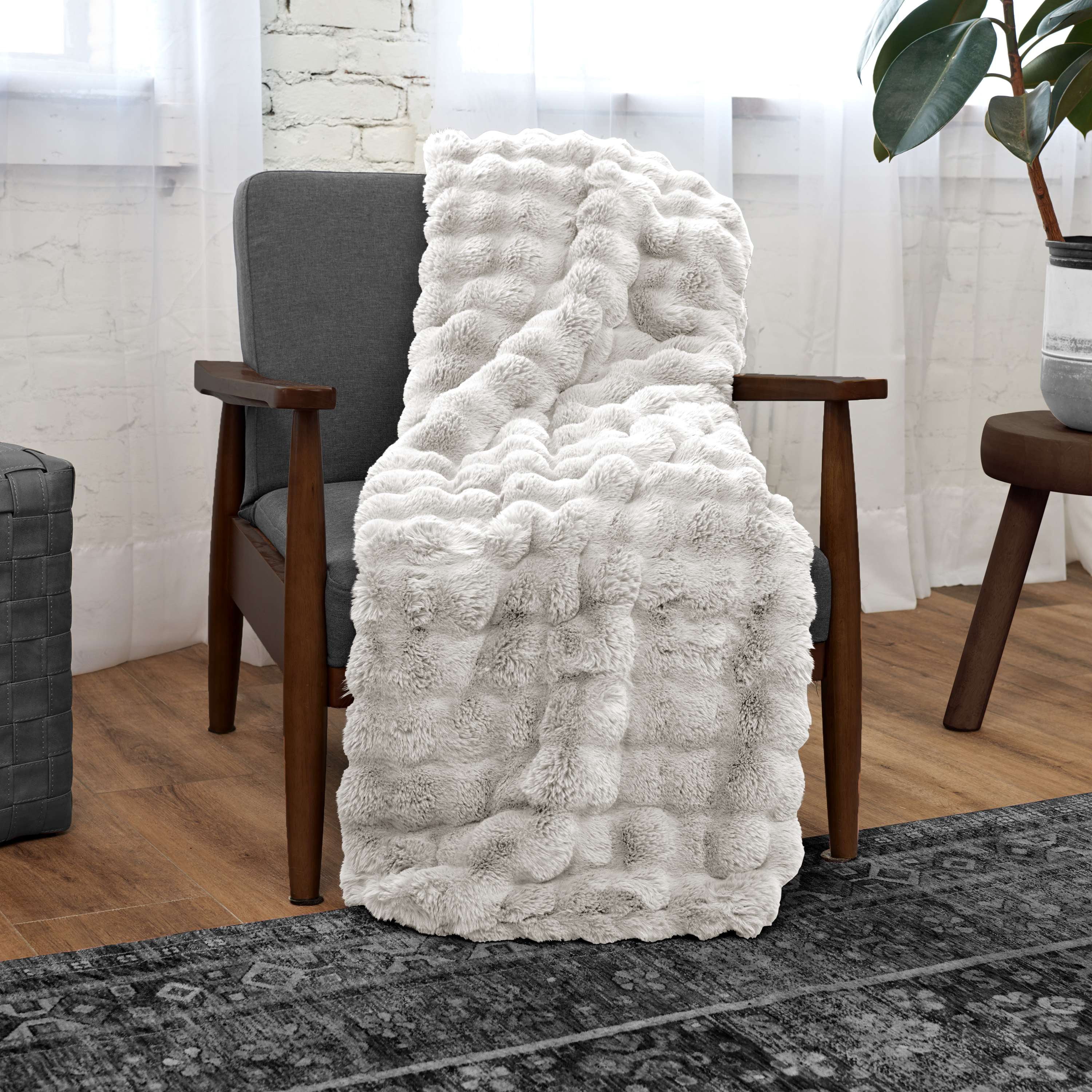 Ashford Home Cascade Ultra Fine Faux Fur Throw Blanket, Natural, 50 x 60 inches