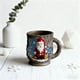 thumbnail image 4 of Taza navideña mágica con diseño de grietas, 4 of 7