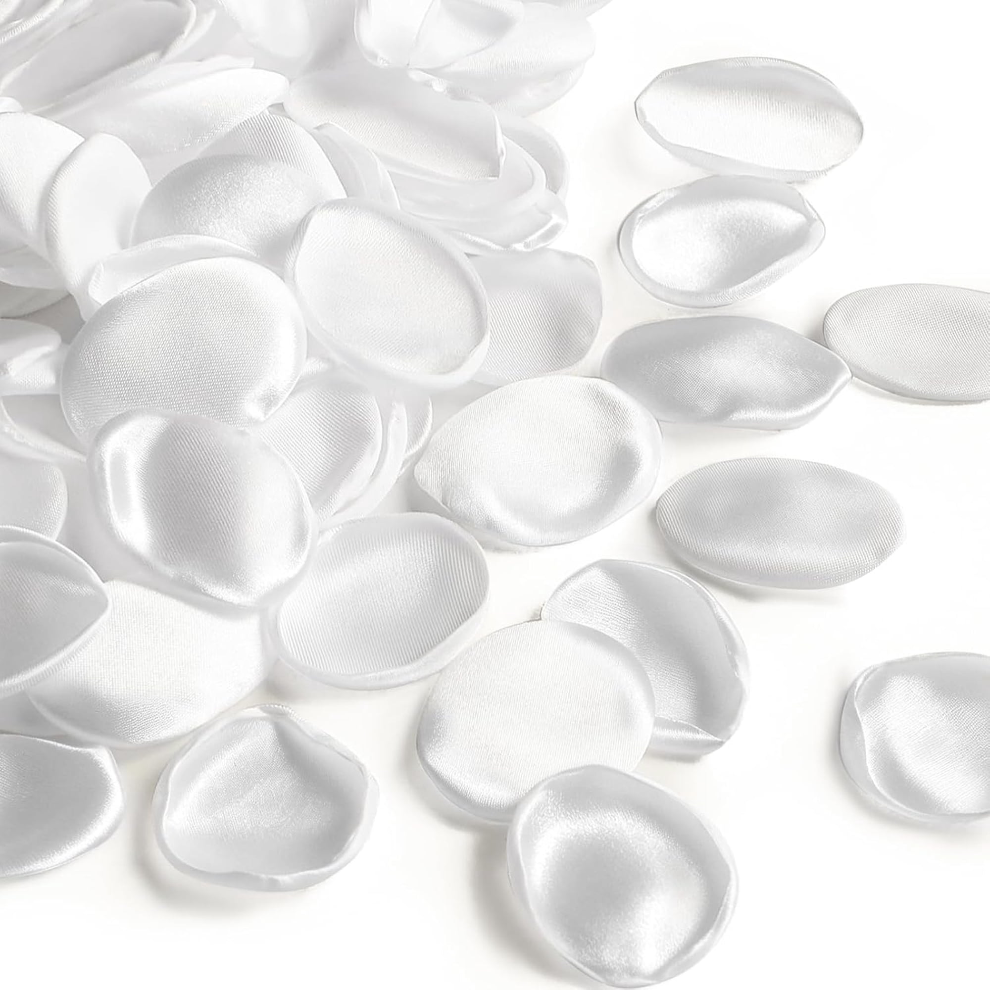 BZCOE 300Pcs Rose Petals White Faux Silk Flower Petals for Wedding Flower Girl Basket Aisle Scatter Dinner Table Centerpieces Party Confetti Bridal Shower Romantic Night Decoration