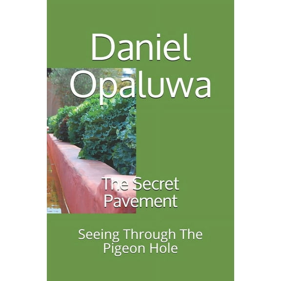 The Secret Pavement (Paperback)