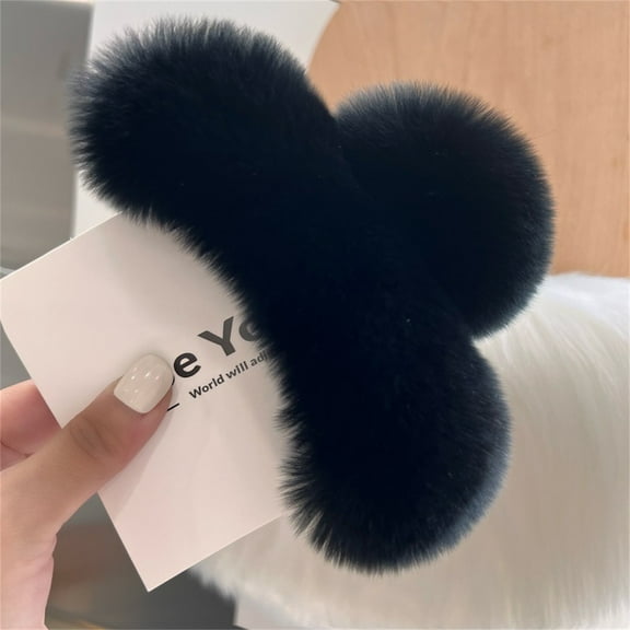 Betivan Beauty Large Faux Fur Hair Claw Clip for Women, 15cm Winter Fluffy Fuzzy Hair Clips, Nonslip Strong Hold Furry Big Jaw Clamp for Thick Long Hair