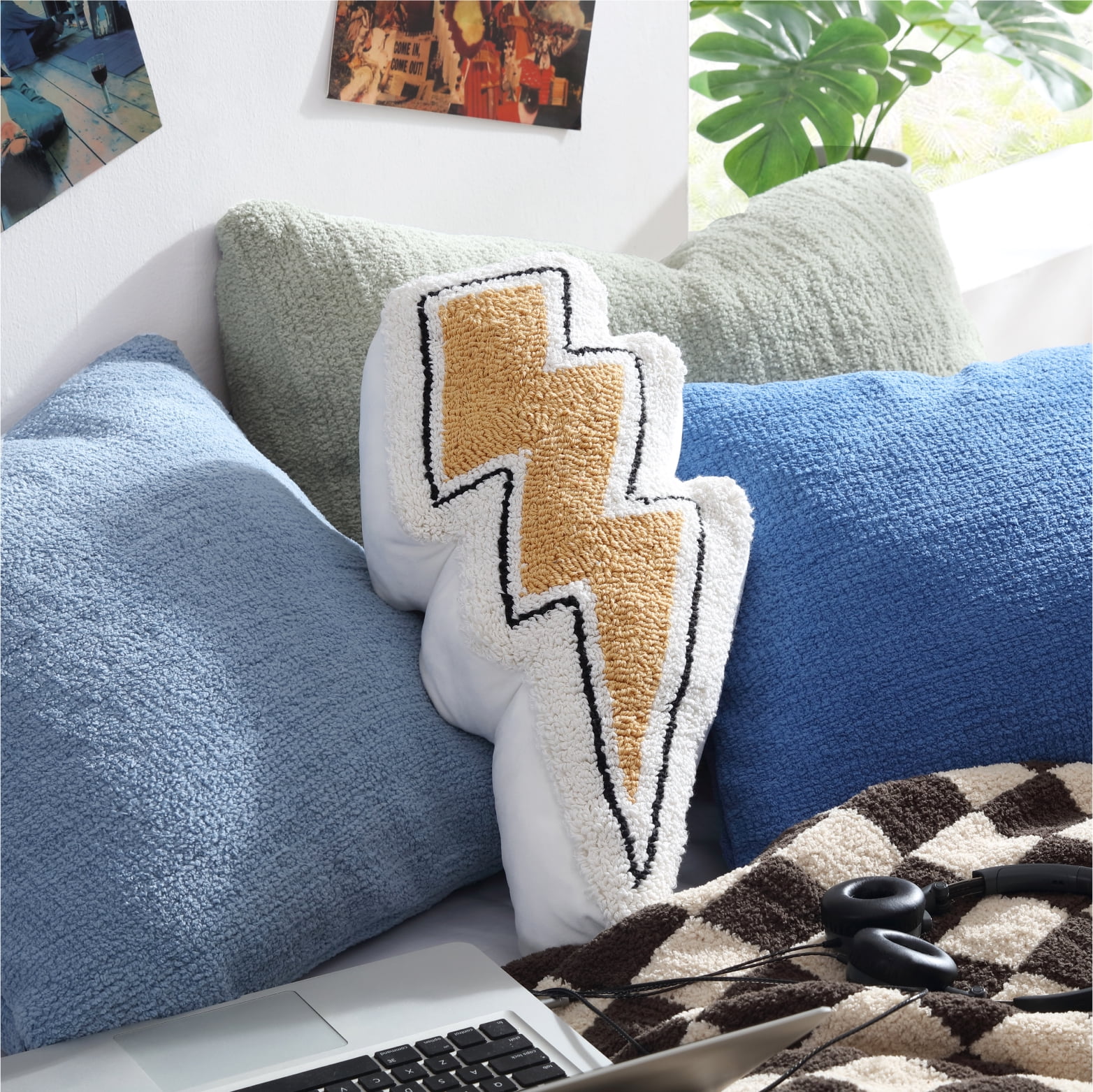 (2 pack) Mainstays 10" x 20" Lightning Bolt Decorative Pillow, Yellow