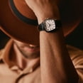 thumbnail image 4 of Reloj Bulova 96A337 con esfera blanca y correa de cuero negro de 35 mm, 4 of 5