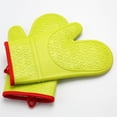 thumbnail image 2 of Guante Antideslizante De Silicona Resistente Al Calor Para Horno Minnieouse HA015362-00, 2 of 7