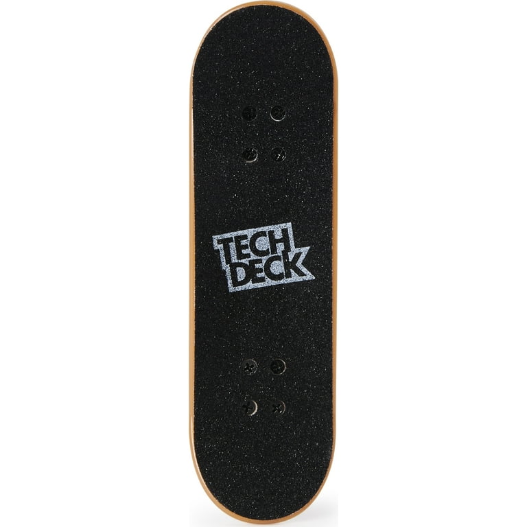 Tech Deck Deluxe Sk8shop 4 Pack Mini Skateboard Fingerboard Multi (Finesse)