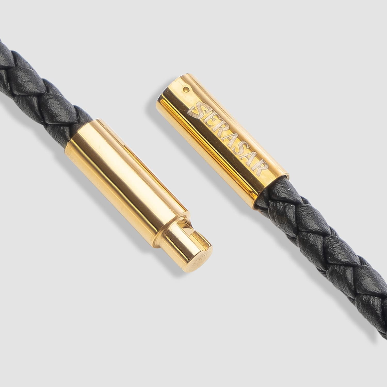 SERASAR Leather Necklace for Men "Wolf" with Stainless steel Pendant and Magnetic Closure, Gold 50cm, incliding Gift box