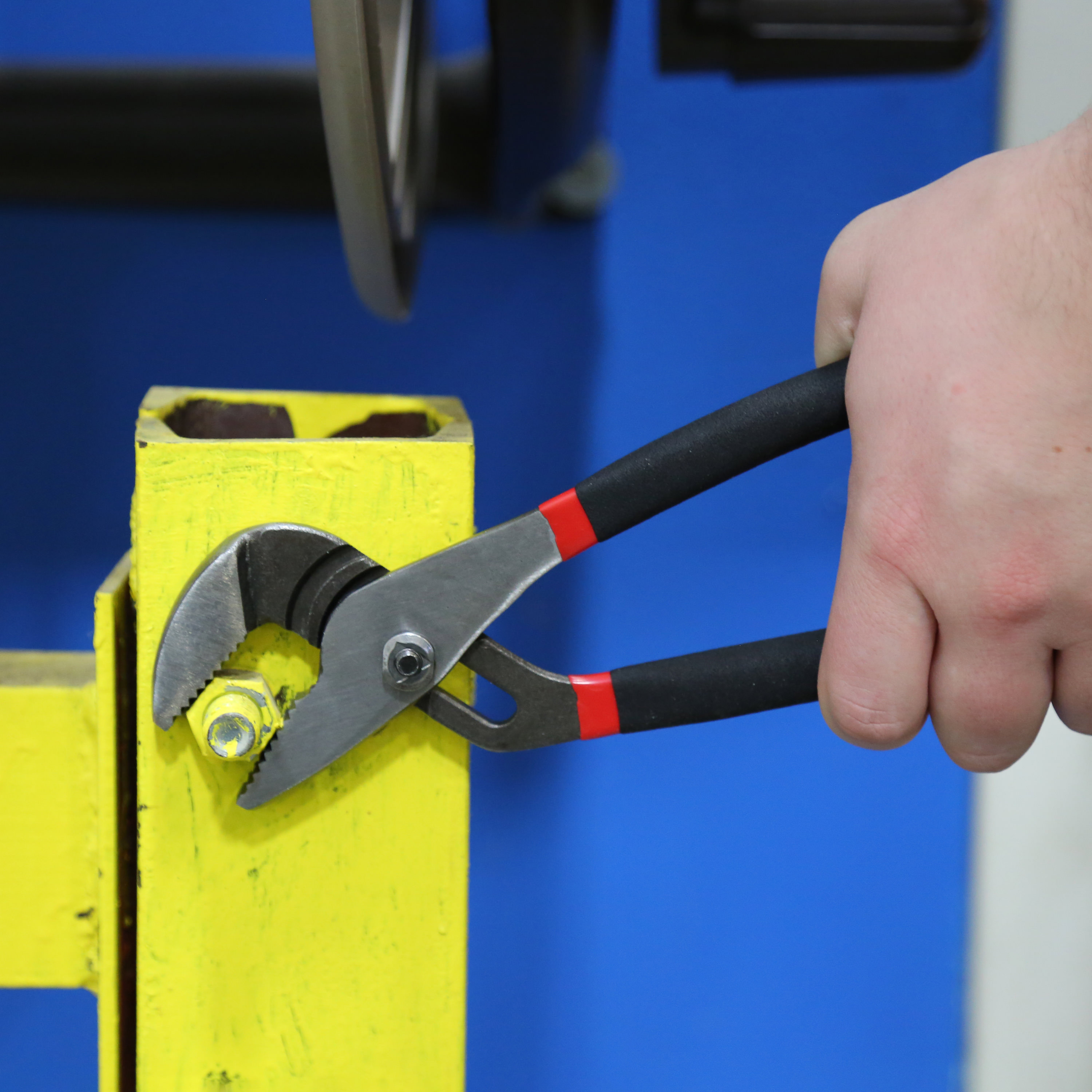 Hyper Tough 2-Piece Groove Joint Pliers Set photo 5