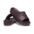 thumbnail image 4 of Sandalias Crocs Classic Plataforma Slide Dark Cherry 11 Mujer, 4 of 7