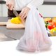 thumbnail image 2 of Bolsa de compras con cordón de almacenamiento de malla para frutas y verduras, plegable, reutilizable, multifuncional, Color aleatorio, 5 uds., 2 of 8