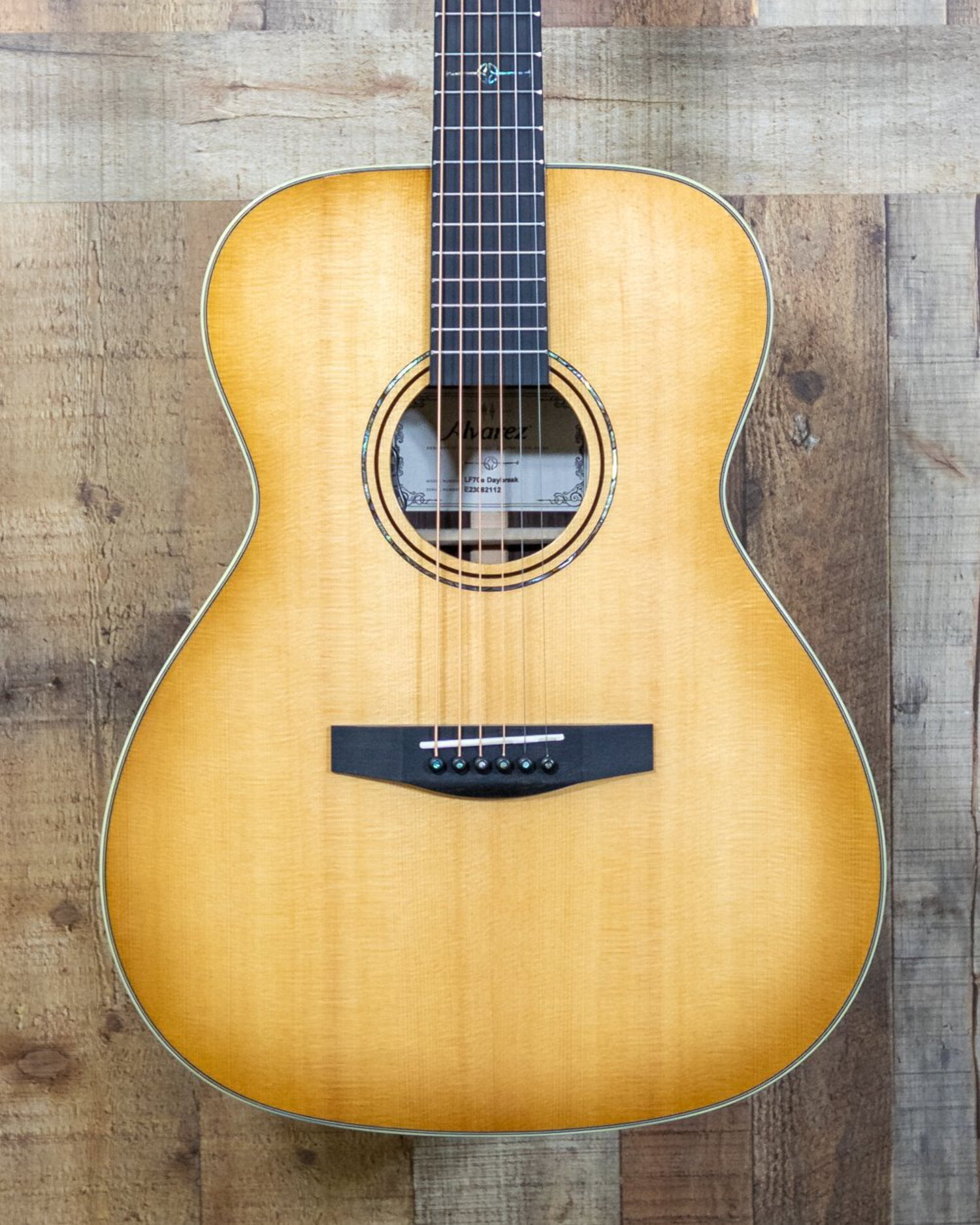 Alvarez LF70e Laureate Series Folk-OM Acoustic-Electric Guitar Daybreak