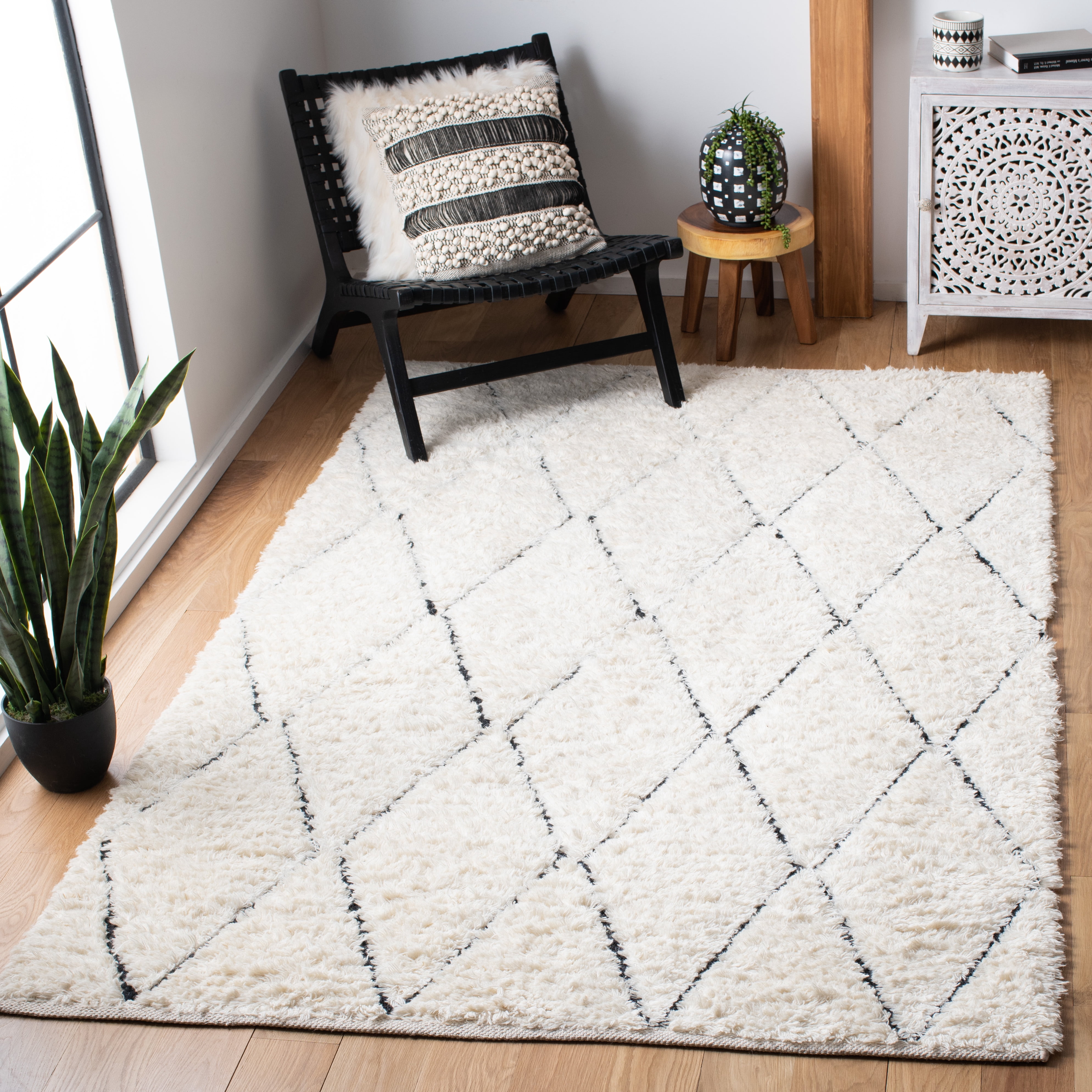 SAFAVIEH Natura Kuzman Geometric Wool Area Rug, Ivory/Black, 8' x 10'