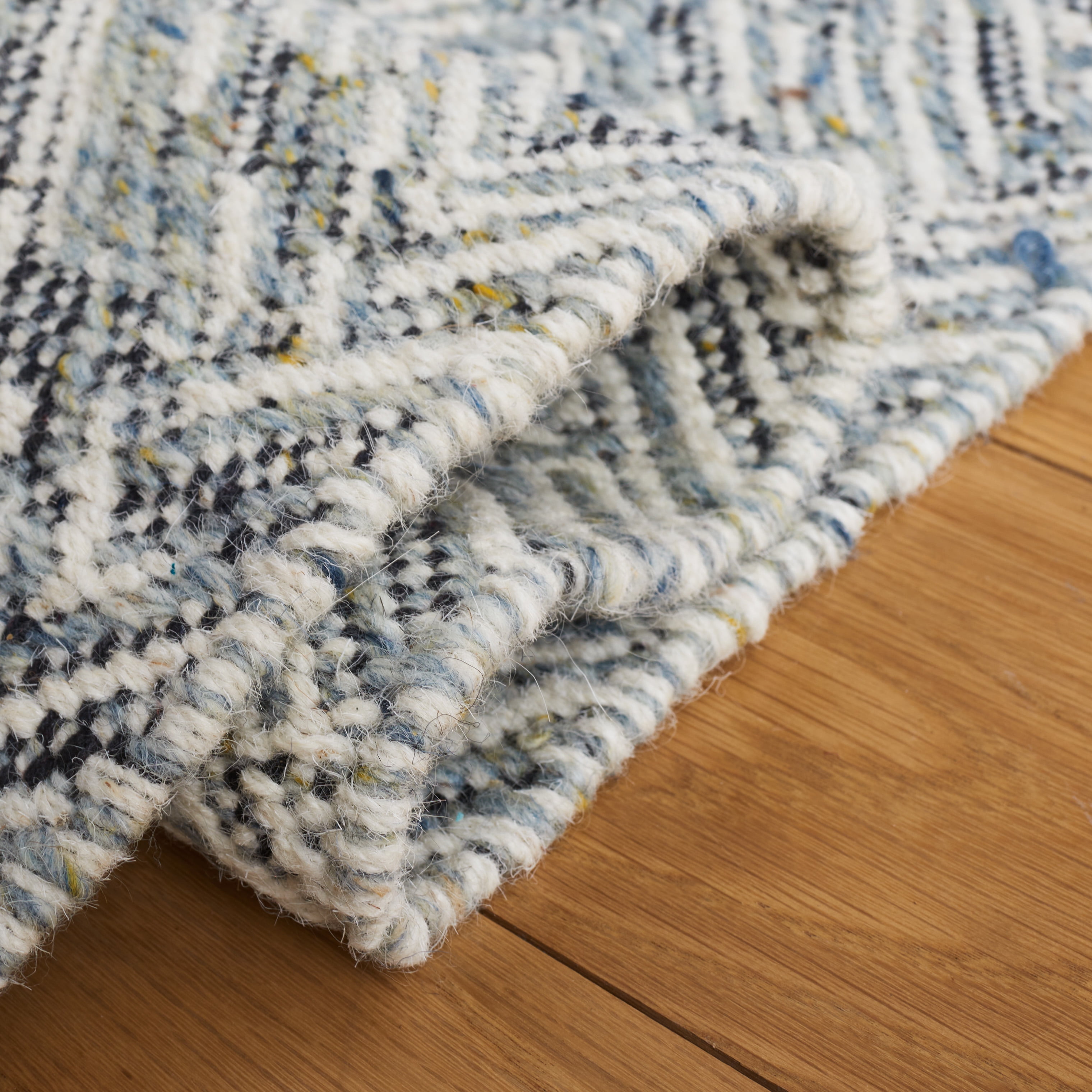 Safavieh Kilim Rothesay Chevron Wool Area Rug, Gray, 4' x 6'
