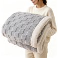 thumbnail image 1 of Manta polar Sherpa de Gracelife, 150 x 200 cm, color gris claro, 1 of 9