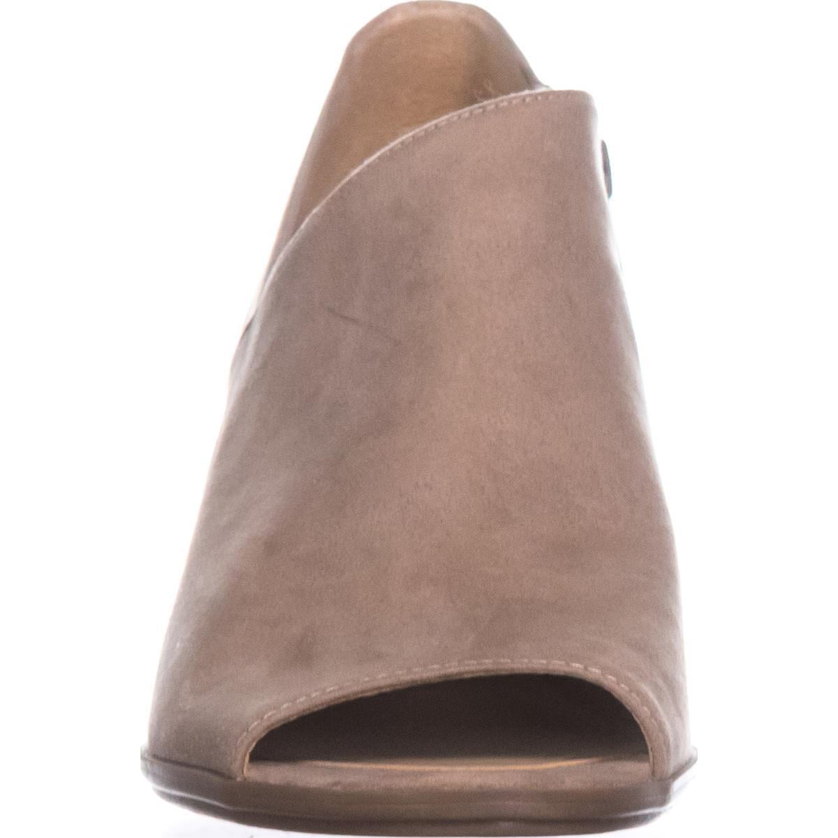 naturalizer tristen bootie