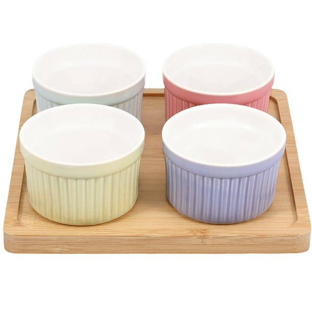 Lieonvis 4 oz Ramekins para Hornear con Bandeja de Bambú, Plato de Soufflé de Cerámica, Apto para Horno, Juego de 5, Salsa de Porcelana Bowls para Pudín, Crema Brulée, Soufflé, Salsa para Servir, Natillas, Helado