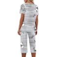 thumbnail image 3 of Offres des Fêtes Iumwxz Pyjamas Rétro Confortables Ensembles d'Été pour Femmes Floral Graphique Col en V Manches Courtes Taille Élastique Tenues Capri pour Dames Faire du Magasinage, 3 of 5
