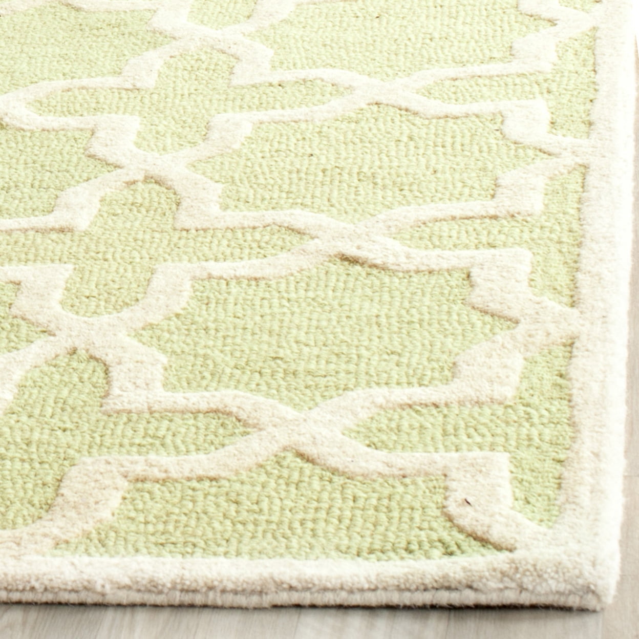 SAFAVIEH Cambridge Liz Geometric Wool Area Rug, Light Green/Ivory, 6' x 9'