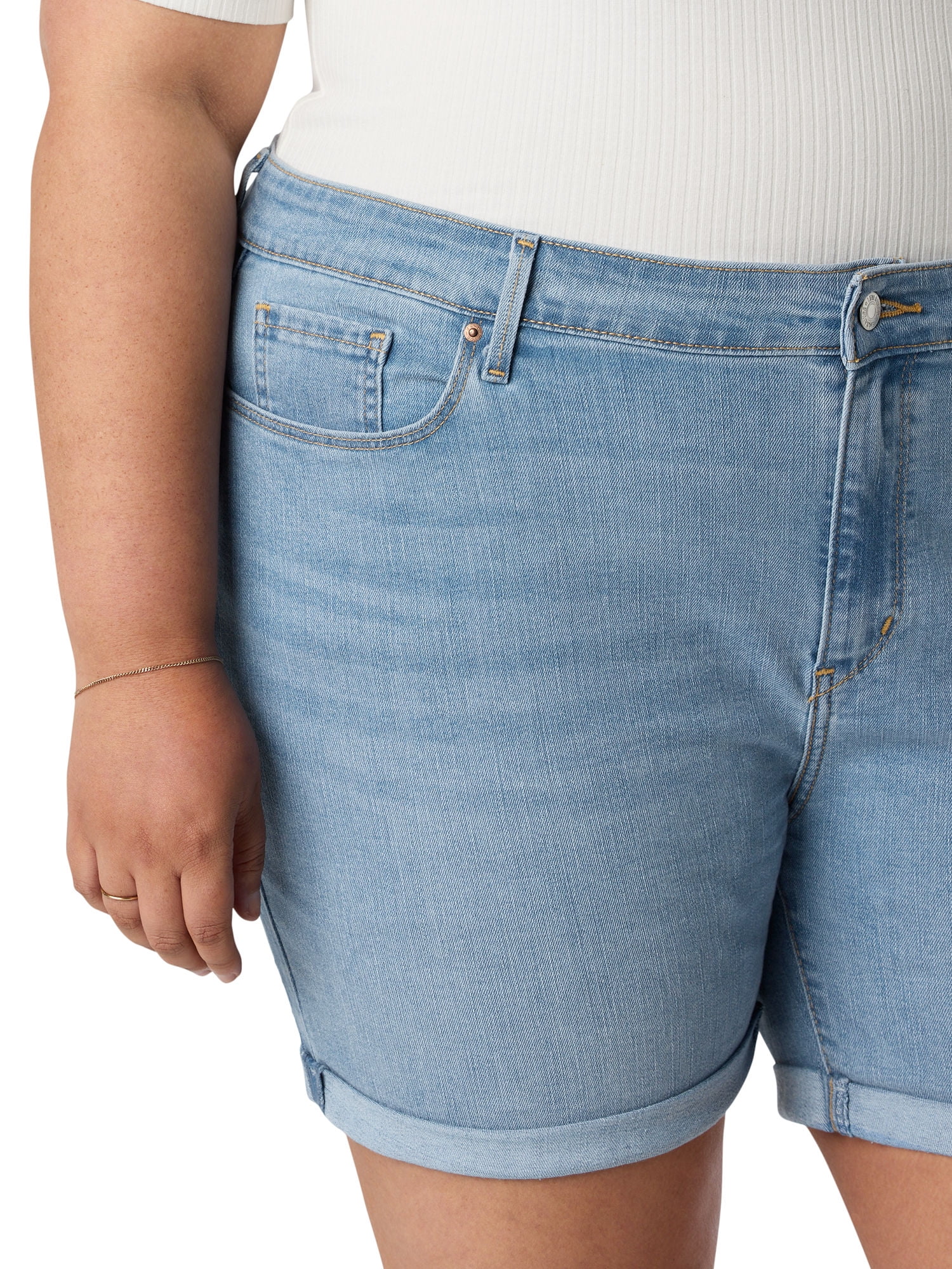 Levi Strauss Signature Women's and Women's Plus Mid Rise 5" Shorts, Sizes 0-26