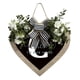 thumbnail image 1 of Guirnalda de 26 letras en forma de corazón con el apellido A Z para colgar en la puerta de entrada Guirnalda de primavera para colgar en la puerta de entrada, 1 of 3