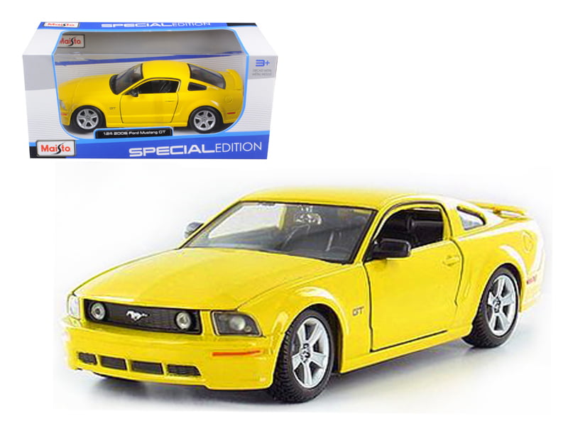 2006 Ford Mustang GT Yellow 1/24 Diecast Model Car by Maisto 