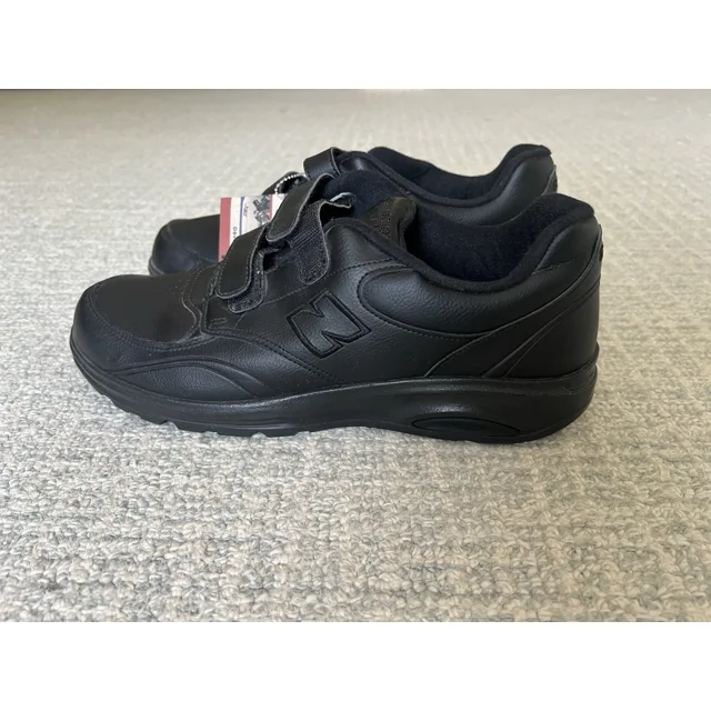 New Balance 812 Mens Size 11.5 D Black Leather Comfort Walking Shoes MW812VK