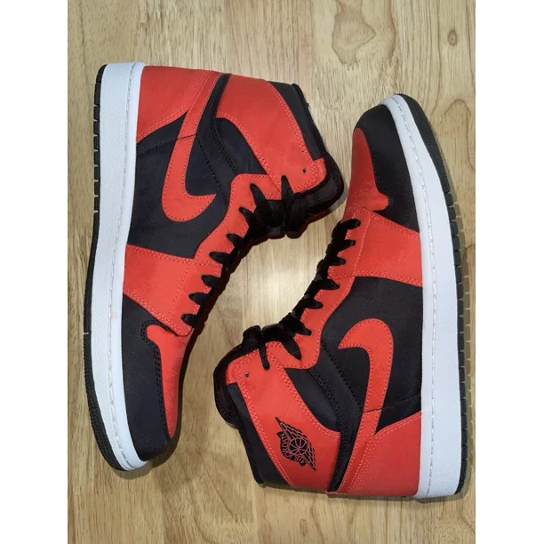 Ni - ke DEADSTOCK Ni - ke Air Jordan 1 Retro High “Max Orange” Size 9