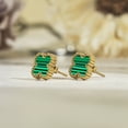 thumbnail image 4 of JeenMata Pendientes de Botón con Flores Verdes Bañados en Oro Amarillo, 4 of 7