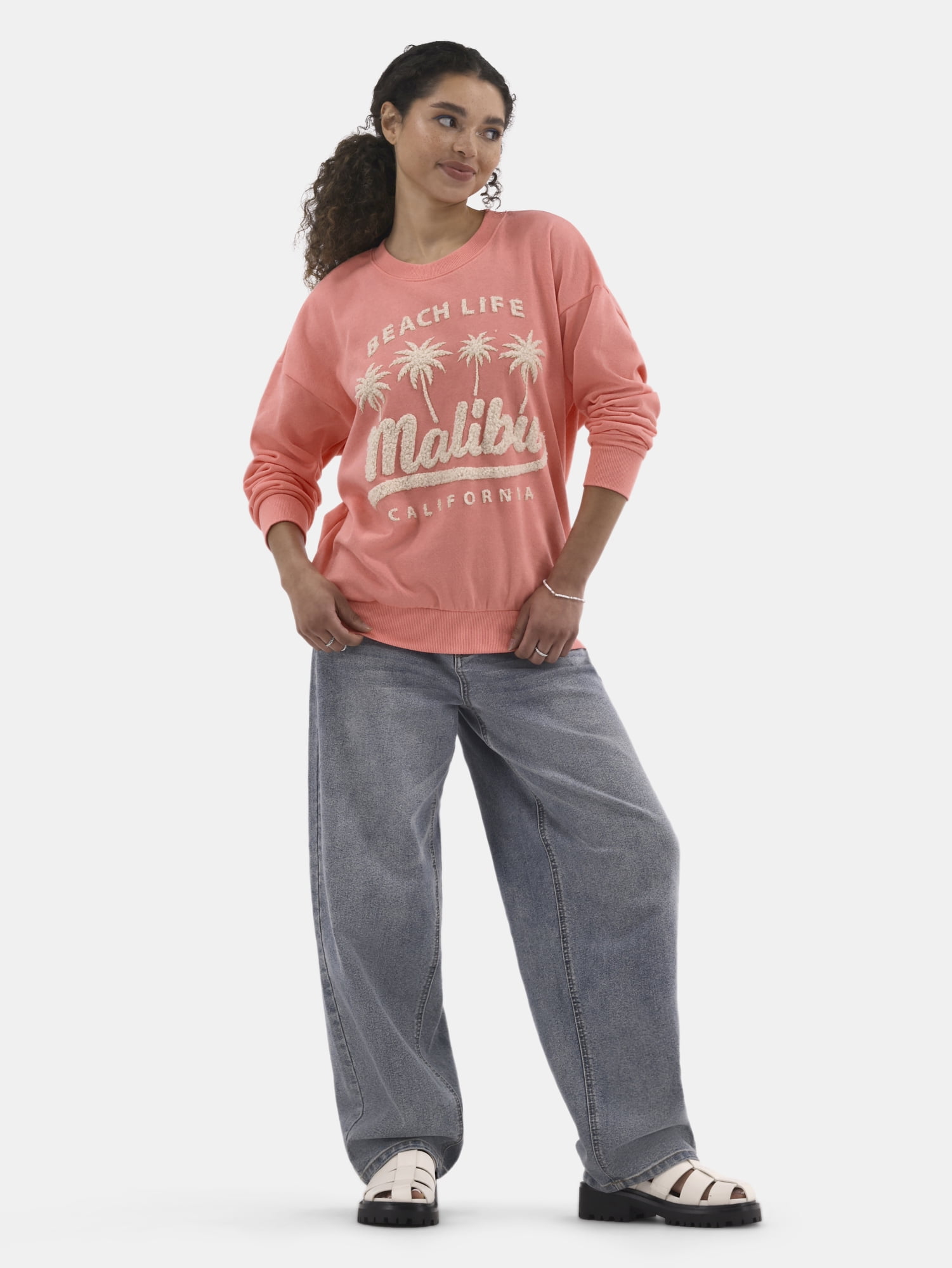 No Boundaries Oversized Graphic Crewneck Sweatshirt, Midweight, Women's and Women's Plus