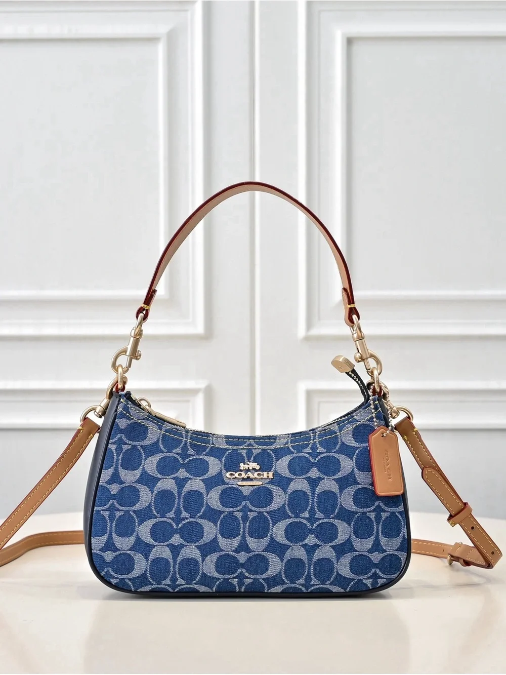 Dempsey Tote 22 In Signature Jacquard With Stripe And Coach Patch