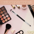 thumbnail image 2 of Brocha para sombras de ojos MUIIGOOD Blend para corrector de cejas, 2 of 7