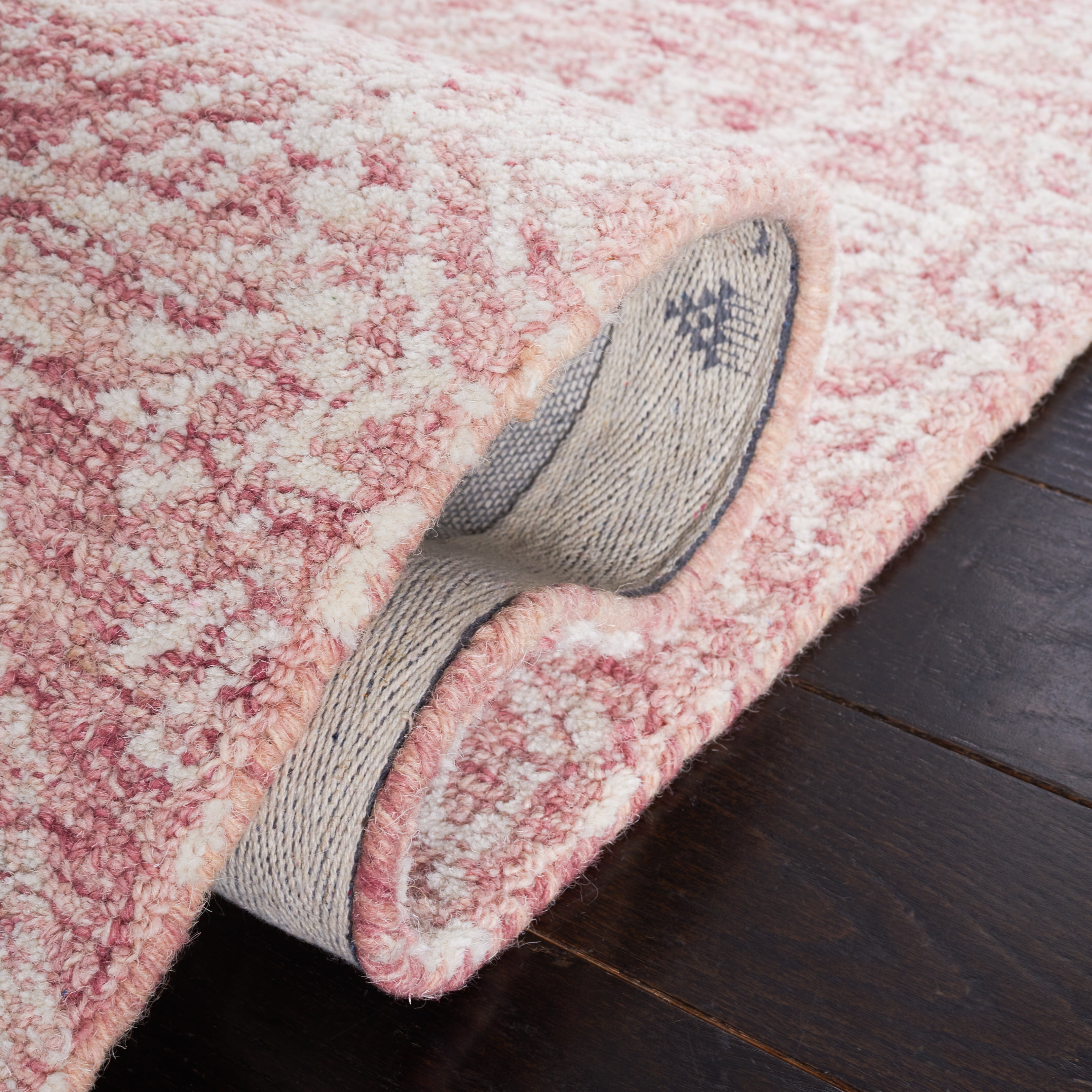 SAFAVIEH Metro Aditi Medallion Runner Rug, Pink/Ivory, 2'3" x 8'