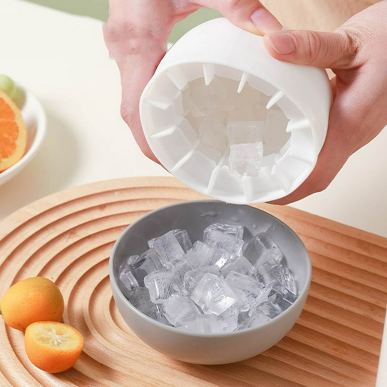 DraggmePartty Cylinder Silicone Ice Cube Mold, New 3D Ice Cubes Maker,  Decompress Ice Lattice, Press-Type Easy-Release Ice Cup 