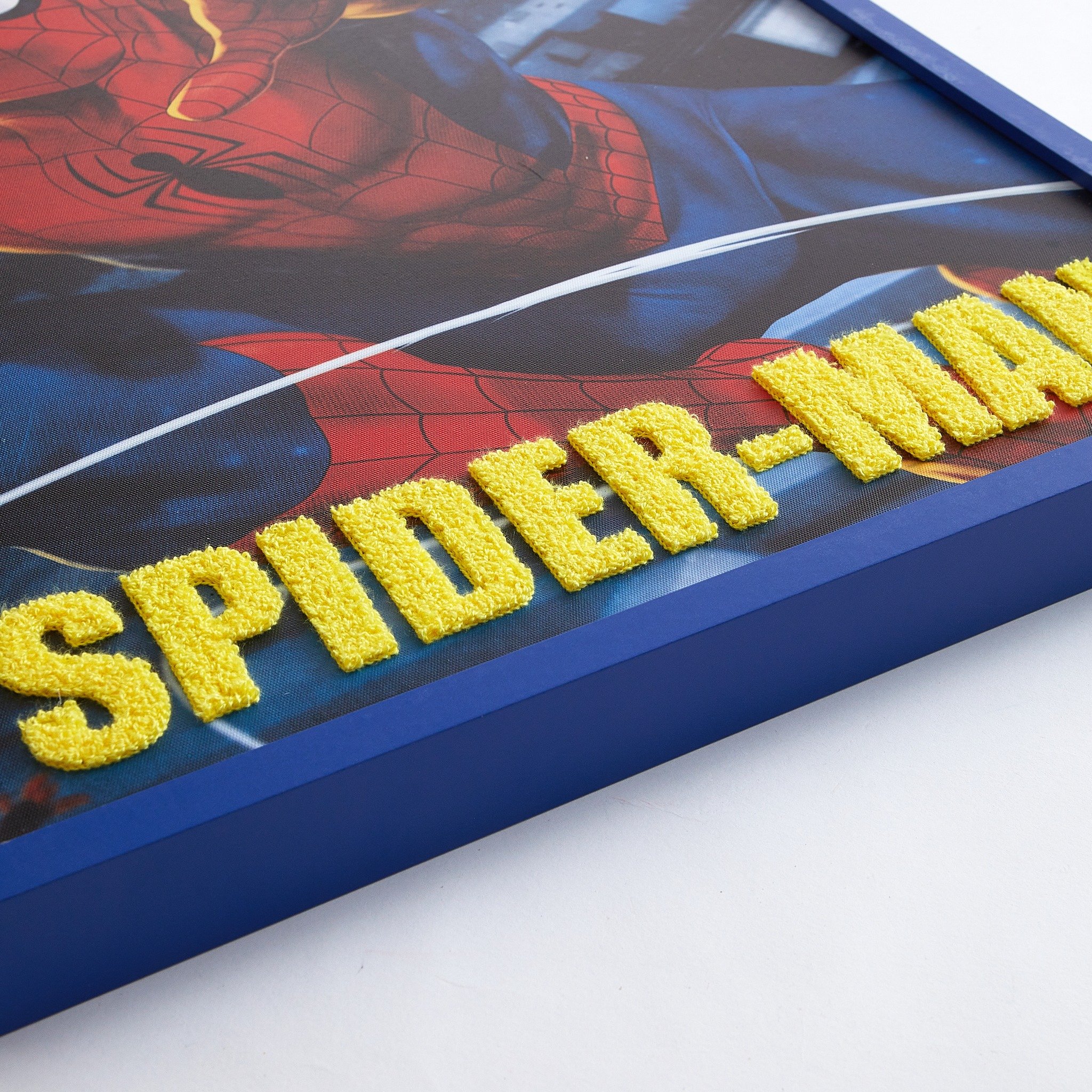Marvel Spider-Man Tufted Wall Décor for Kids Room, 16" x 20"