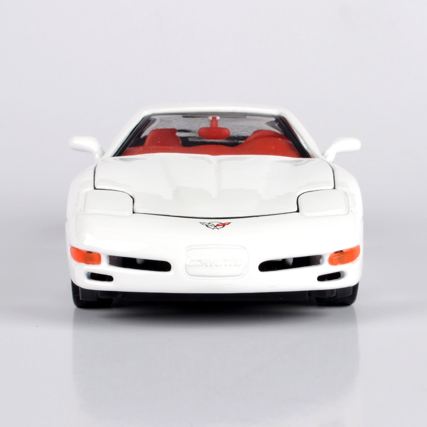 1:24 Die Cast Motormax 1997 Corvette Coupe 5th Generation. Part of the History of Corvettes Collection