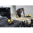 thumbnail image 3 of DEWALT DXAEPI1000 Onduleur de Puissance 1000W Convertisseur de Voiture avec Écran LCD : Double Prises 120V AC, Ports USB 3.1A, Adaptateur 12V DC, Pinces de Batterie, 3 of 5